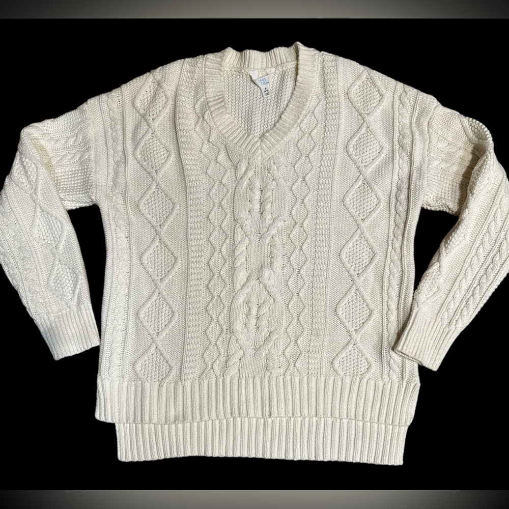 Cream/White cable sweater